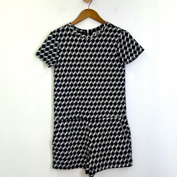 Zara - Trafaluc Black & White Geometric Short Sleeve Romper Jumper Short Size SM - Picture 8 of 12